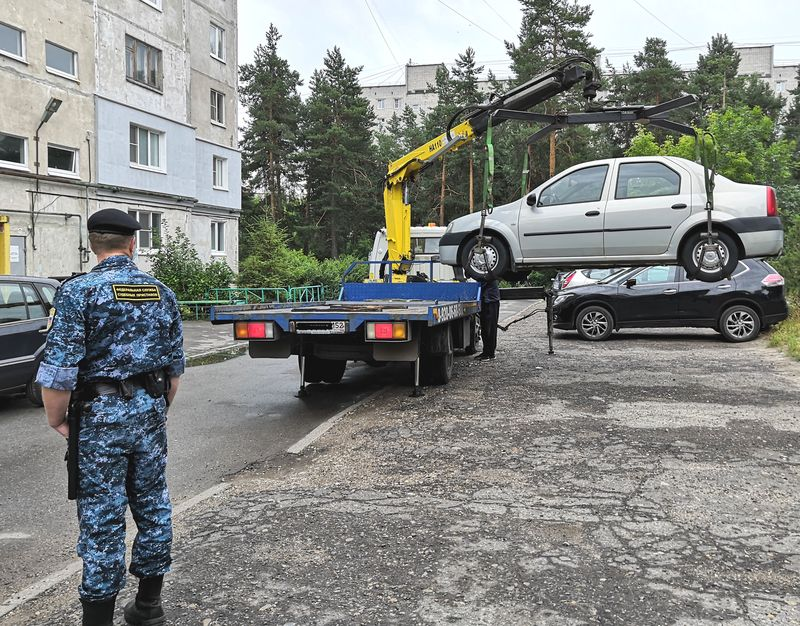 Житель Дзержинска лишился автомобиля из-за долга в 500 000 рублей