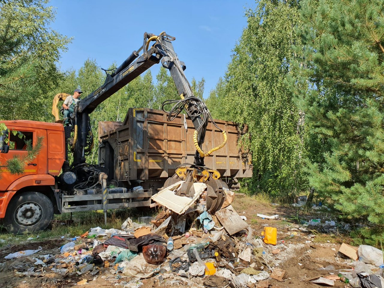 Почти 10 тысяч кубометров несанкционированных свалок вывезено с территории городского округа Дзержинск на сегодняшний день