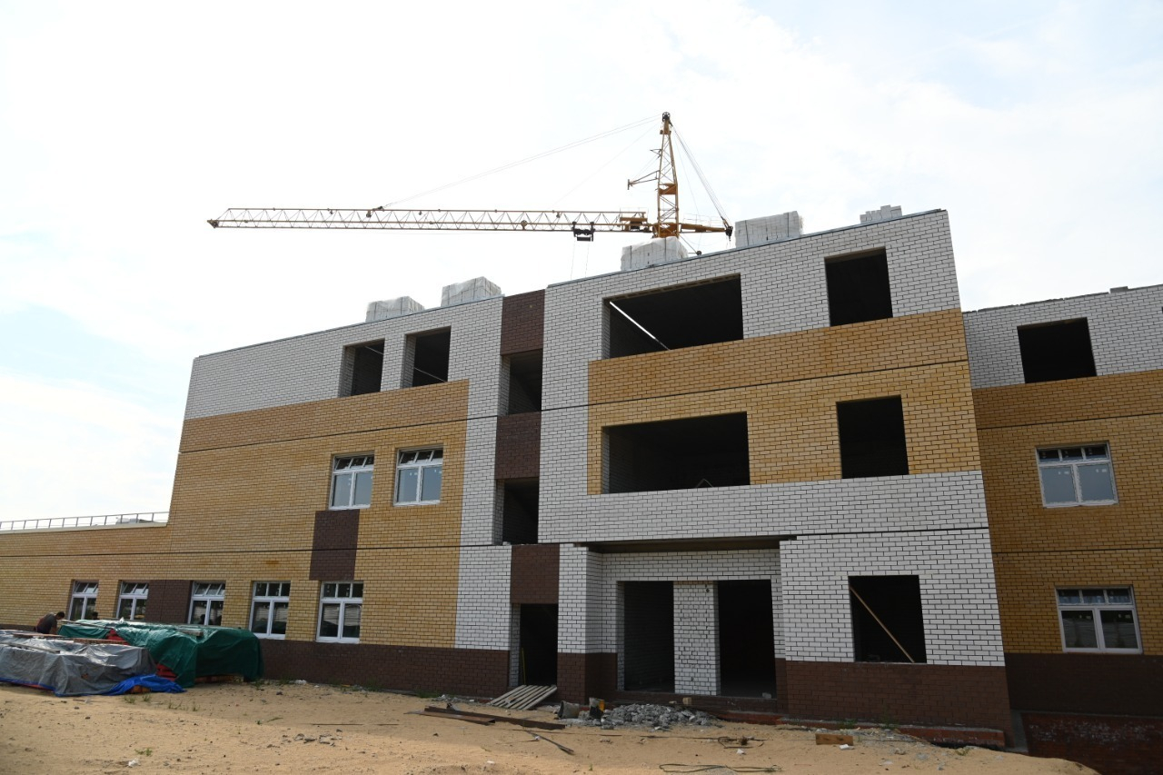 В Дзержинске будет построена новая школа на месте аварийного здания школы №10