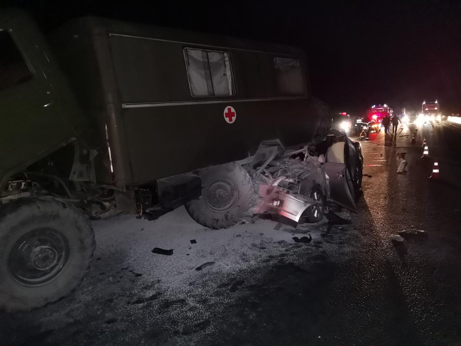 Три человека погибли в страшной аварии под Дзержинском