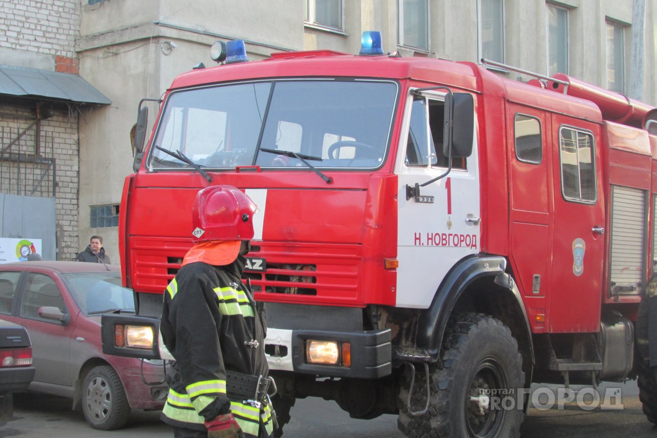 12 жильцов эвакуировали из пожара в Дзержинске