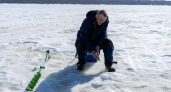 Рыбаков предупреждает МЧС: лед на водоемах Дзержинске все тоньше 