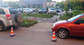 В Дзержинске автомобиль сбил пешехода прямо во дворе