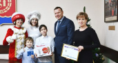 Депутаты Дзержинска исполнили новогодние желания детей из социально незащищенных семей