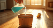 Чашка на ведро — и полы блестят идеально: простая смесь для быстрой уборки