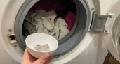 Колпачок в барабан — и стиральная машина будет чистой: грязь выйдет темными хлопьями