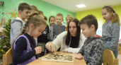 От пешек до побед: в 5 лет тюменским дошкольникам раскрывают шашечные секреты в школе Карпова