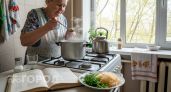 Борщ станет ярко-рубиновым без уксуса: одна хитрость из кулинарных книг 1952 года вернет вкус как в столовой