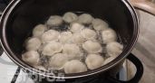 Больше никаких магазинных соусов к пельменям: один простой ингредиент превращает обычный ужин в деликатес