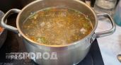 Больше не караулю плиту ради прозрачного бульона: один простой ингредиент убирает пену за вас навсегда