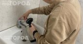 Накипь в чайнике растворится без следа: просто добавьте это доступное средство и забудьте о жесткой щетке