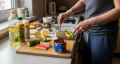 Готовлю этот салат из трех продуктов за пару минут: гости постоянно выпытывают рецепт и просят добавки