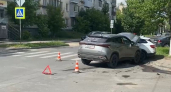 В Дзержинске столкнулись две легковушки: есть пострадавшие