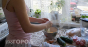 Хватит мучиться со скорлупой в тарелке: профессионалы используют этот простой трюк для идеальной глазуньи