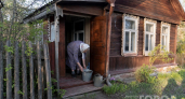 Почему в деревнях ставят ведро с водой у порога. Когда узнал - сам начал делать также