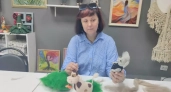 Дзержинская мастерица превращает шерсть в картины и игрушки