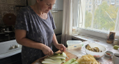 Сворачиваю кабачковые ленты в зелёные «свитки»: внутри сыр, снаружи румяная корочка