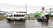 В Дзержинске пьяный водитель Lada Kalina протаранил припаркованную ГАЗель