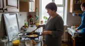 Забудьте про подсолнечное масло: вот какой простой продукт сделает вашу яичницу по-настоящему ресторанной