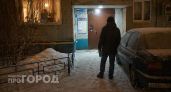 Дзержинец подал в суд на коммунальщиков из-за разбитого снегом Mercedes-Benz