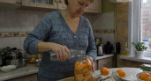 Мандариновые корки заливаю уксусом — и всю зиму ликую от хитрой смекалки: лайфхак для умных хозяек