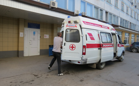 Разъяренный Дзержинец избивал своего друга пока тот не скончался