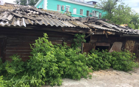 Сносить нельзя оставить: дзержинцев предупредили, что их незаконные постройки снесут