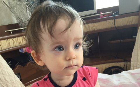 Жизнь разделилась на «до» и «после»: маленькая Саша борется за жизнь и ей нужна помощь