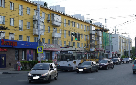 Единый регламент вывескам: в Дзержинске определили правила оформления рекламы