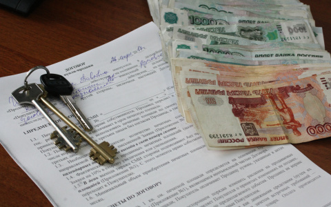 Жительница Дзержинска отдала крупную сумму денег, когда продавала свой дом