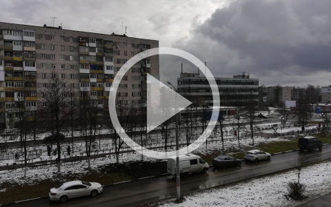 Зимой тоже бывает жарко: гость Дзержинска показал, как можно согреться в холод