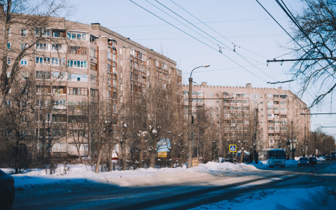 Туда не ходи, сюда ходи: прокуратура проверит работу коммунальщиков по уборке снега с крыш