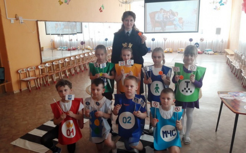 Полицейские провели эстафету для детей и их родителей в Дзержинске