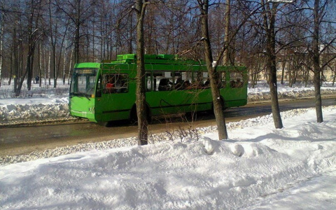 В новогодние праздники в Дзержинске изменилось время работы автобусов и троллейбусов