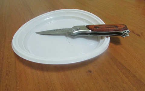 Книги и алкоголь и нож - были целью дзержинского воришки