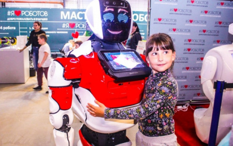 Нашествие роботов-трансформеров смогут бесплатно увидеть жители Дзержинска