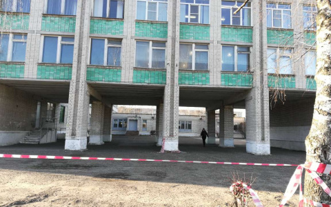 Здание школы №35 в Дзержинске признали аварийным