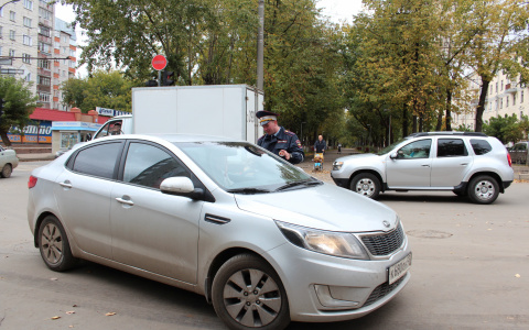 Жительница Дзержинска лишилась машины за долги по ЖКХ