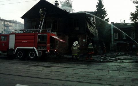 Следователи выясняют причины гибели пенсионерки на пожаре в Дзержинске