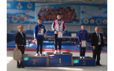 Золото и серебро взяли дзержинские гимнасты на соревнованиях в Казахстане (ВИДЕО)