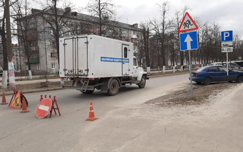 Коммунальную аварию устраняют на бульваре Мира в Дзержинске