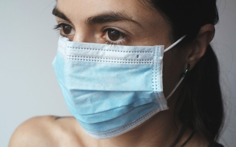 Как нижегородцам сделать медицинскую маску своими руками