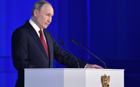 Владимир Путин заявил о уверенном выходе страны из пандемии коронавируса