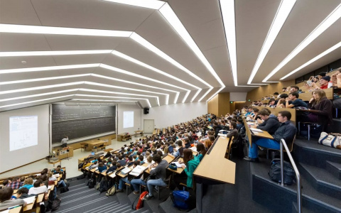 Стипендии студентам могут повысить до размера МРОТ