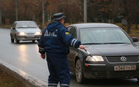 Полицейские устроили ночную погоню за пьяным лихачем в Дзержинске