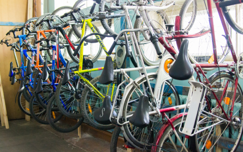 В Дзержинске житель обманом выкрал велосипед