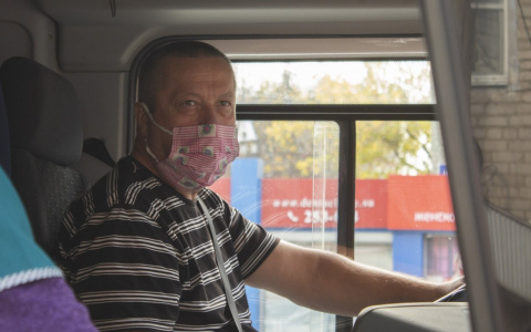 Рейды по автобусам: в Дзержинске выявляют людей без масок