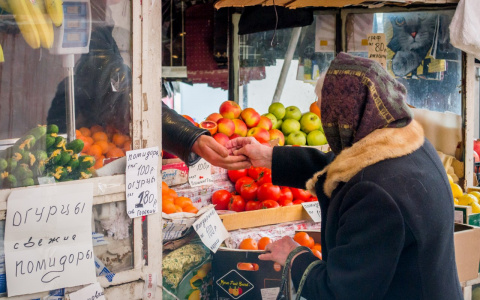 Будут ли сокращать работников сферы торговли в Нижегородской области