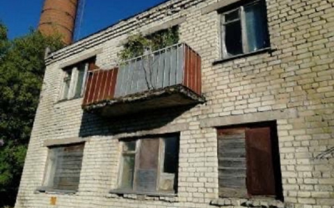 "Дом ужасов" в Шатках: почему там до сих пор не провели ремонт
