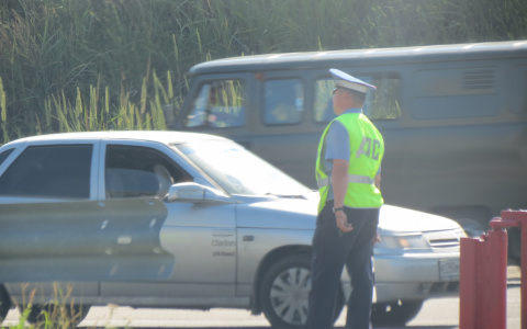 Иномарка насмерть сбила пешехода в Володарском районе